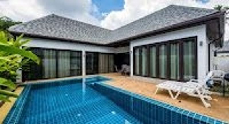 Plunge Tropic Villas